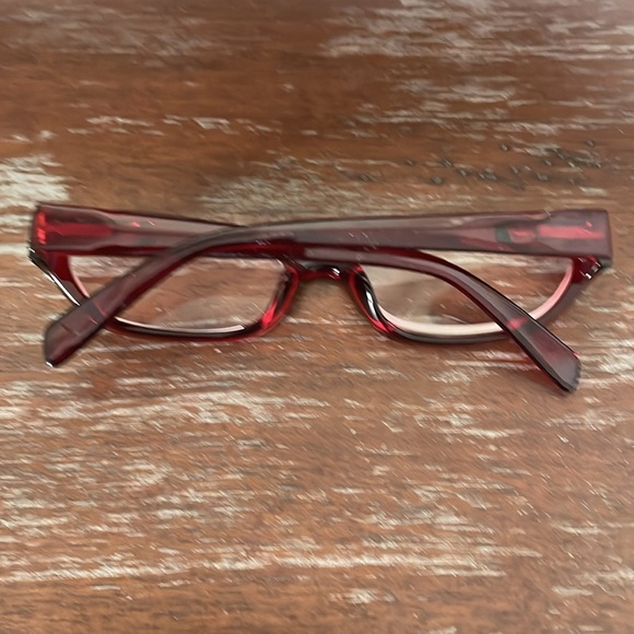 TruVision Readers arm 5.0 9502R red transparent readers. - Picture 2 of 15